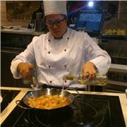 Profesional en cocina y pasteleria, doy talleres, enseño mi metodo de cocina de aprovechamiento para que tengas menus semipreparados y asi no tengas que comer mal y organices tu tiempo. Tambien doy talleres de cocina temática, regional o internacional, tu